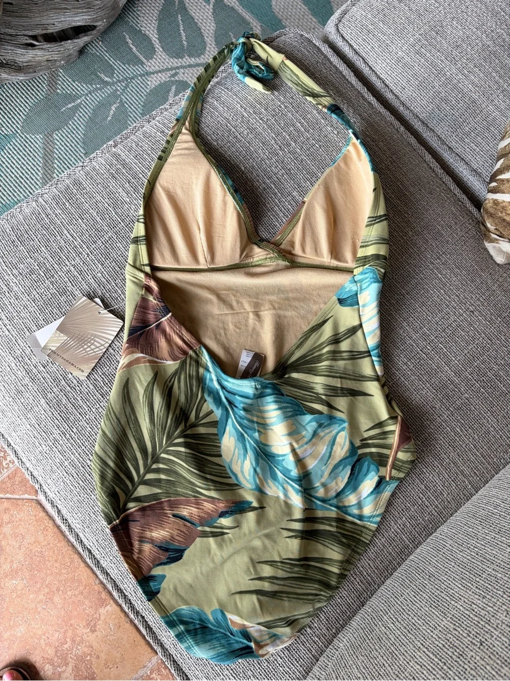 Tommy Bahama One-Piece Swimsuit Women’sw Size 6 - Picture 2 of 4